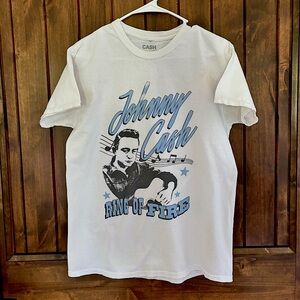 Adult Medium Johnny Cash Ring of Fire Graphic Tee